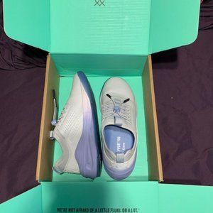 Women's CLOVE sneakers - SIZE 6